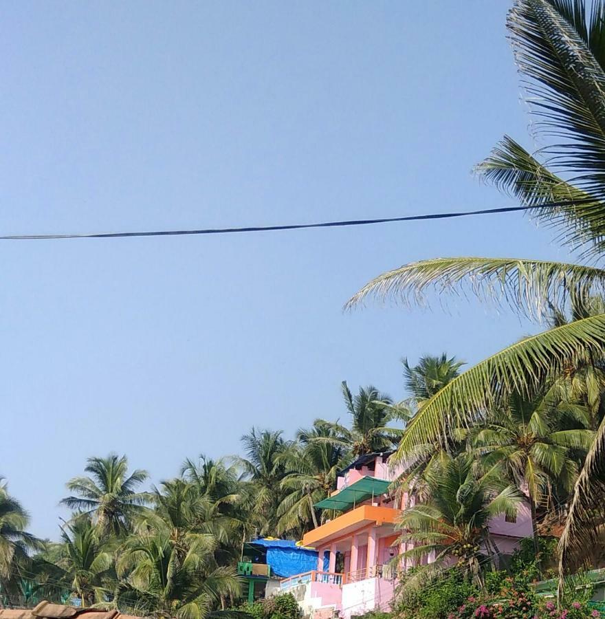 Om Ganesh Naik Guest House Arambol Exterior foto