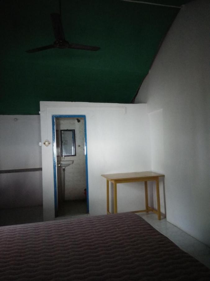 Om Ganesh Naik Guest House Arambol Exterior foto